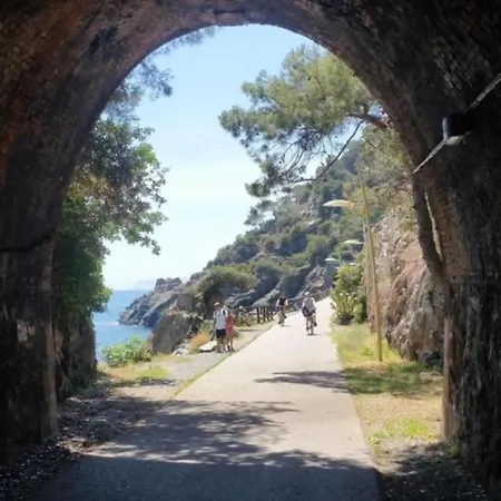 Bike-n-beach, Mit Garten Und Parkplatz