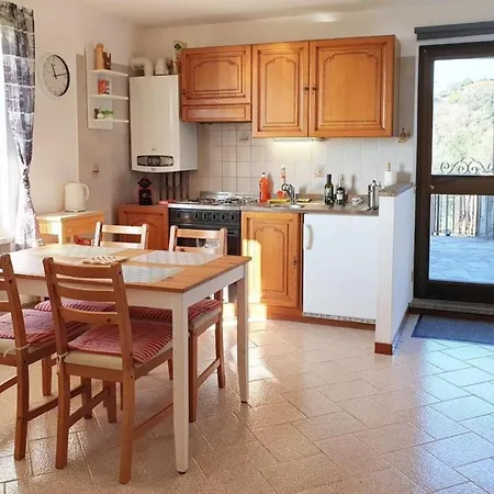 Apartment Bike-n-beach, Mit Garten Und Parkplatz Varazze